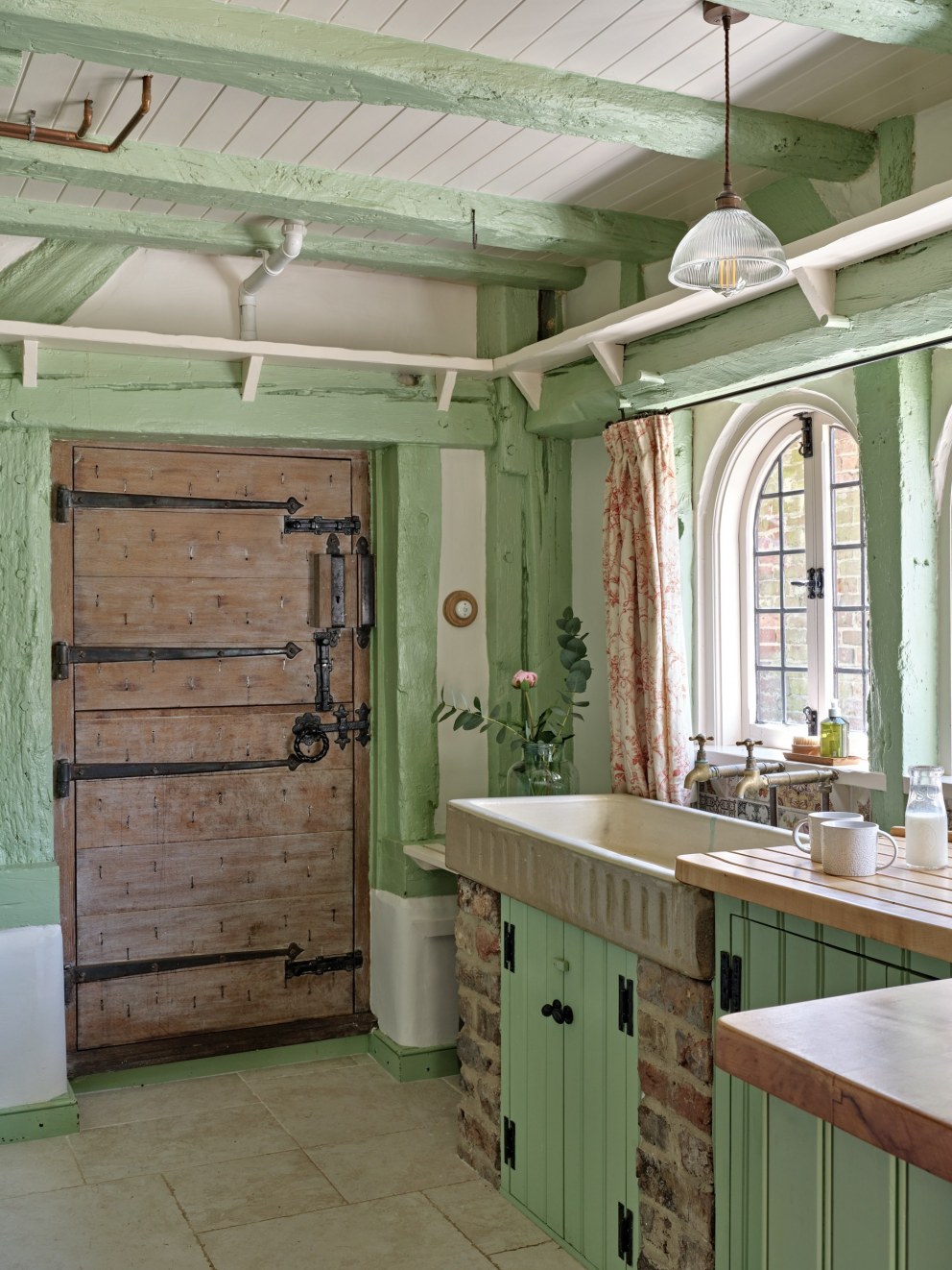 The New Forest Barn  | Kitchenette | Interior Designers